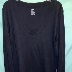 GAP Women's Black Long Sleeve V-Neck Tee